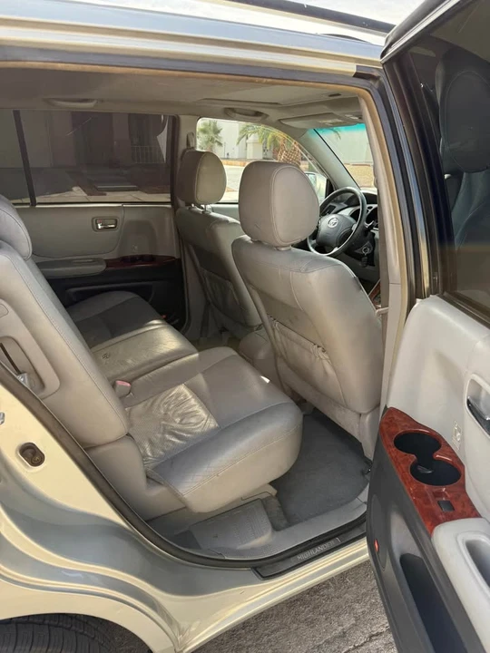 2004 Toyota Highlander - Image 5 of 8