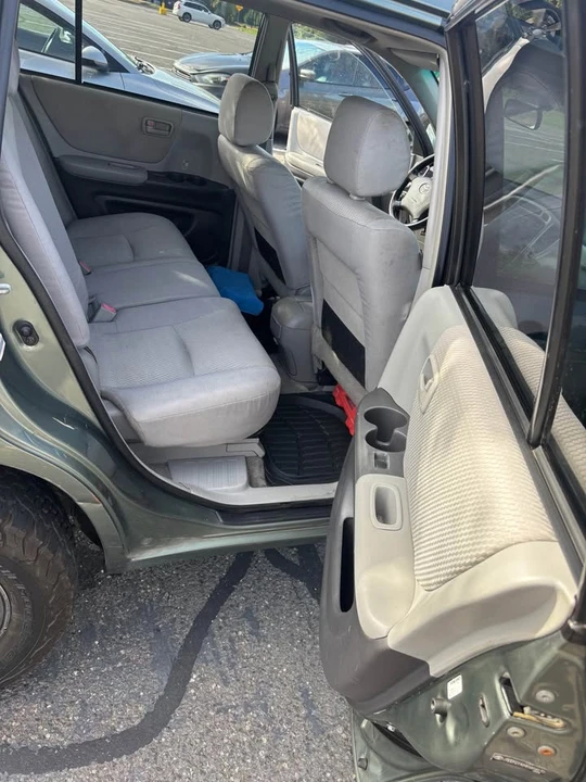 2004 Toyota Highlander - Image 13 of 14