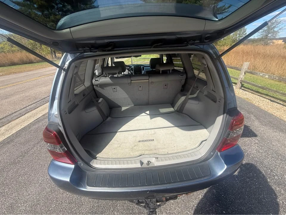 2004 Toyota Highlander - Image 16 of 18