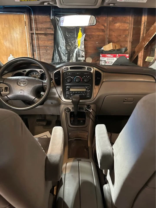 2004 Toyota Highlander - Image 3 of 15