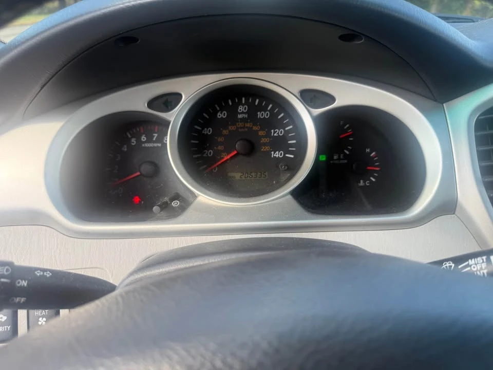 2004 Toyota Highlander - Image 12 of 18