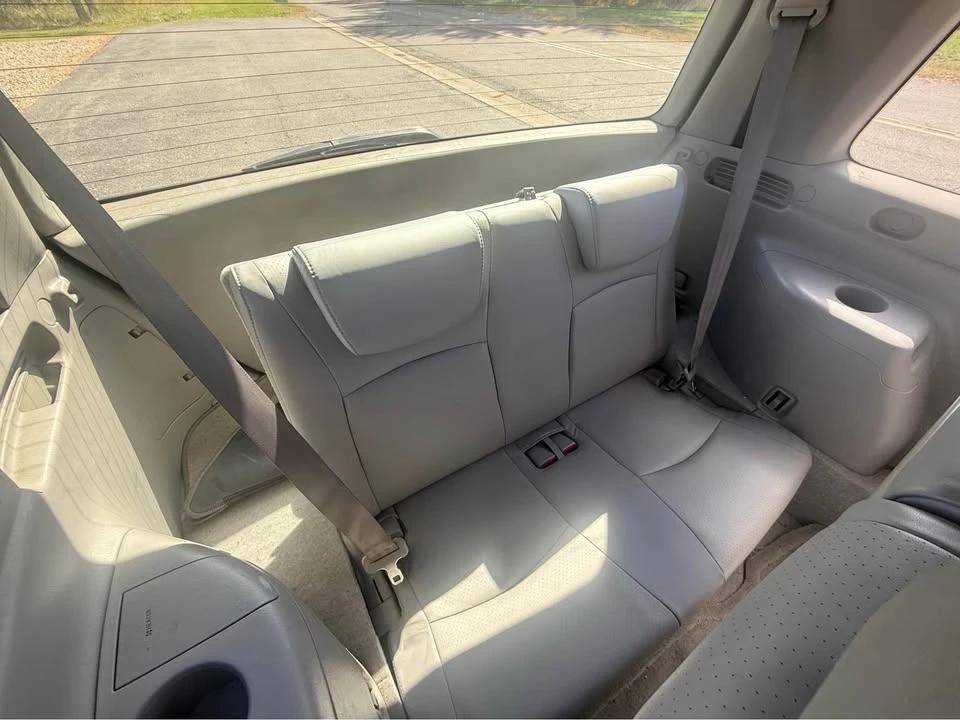 2004 Toyota Highlander - Image 15 of 18
