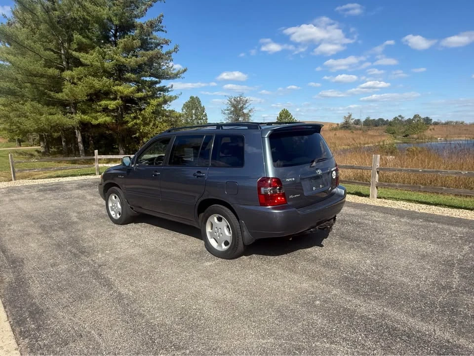 2004 Toyota Highlander - Image 8 of 18