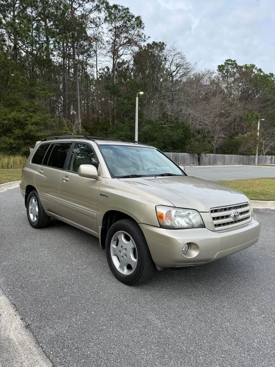 2004 Toyota Highlander - Image 2 of 9