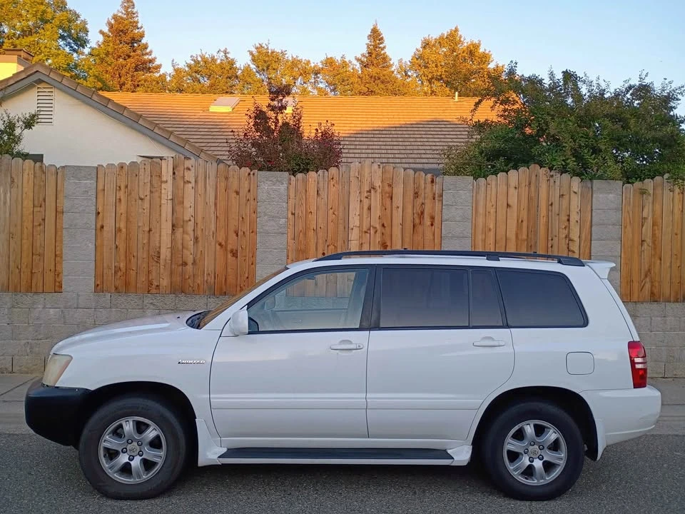 2004 Toyota Highlander - Image 4 of 6