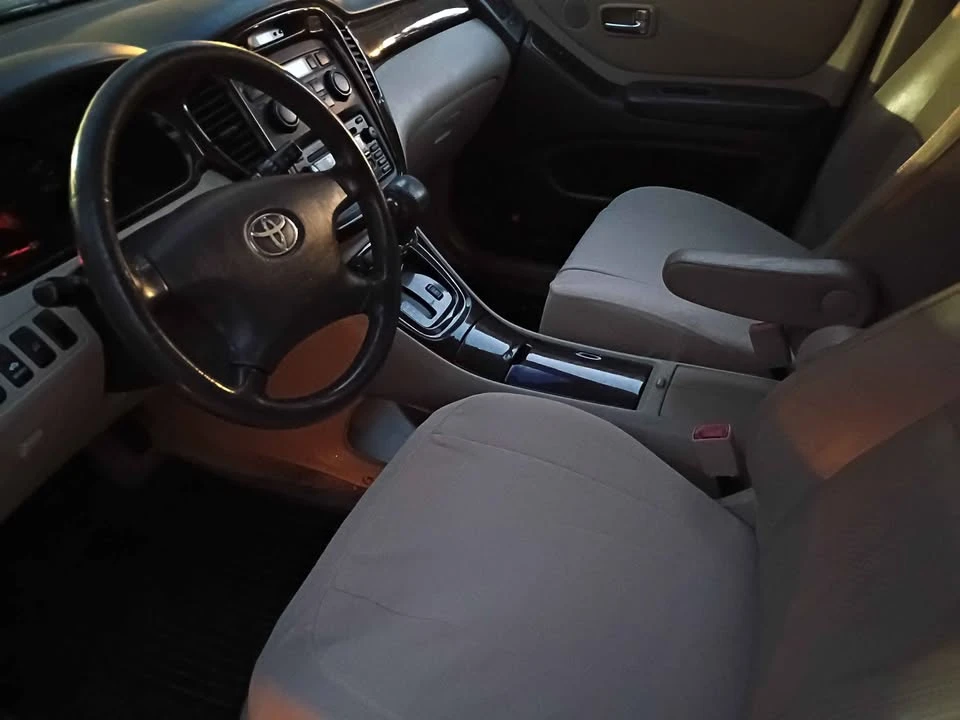 2004 Toyota Highlander - Image 5 of 6