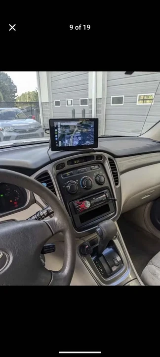 2004 Toyota Highlander - Image 11 of 12