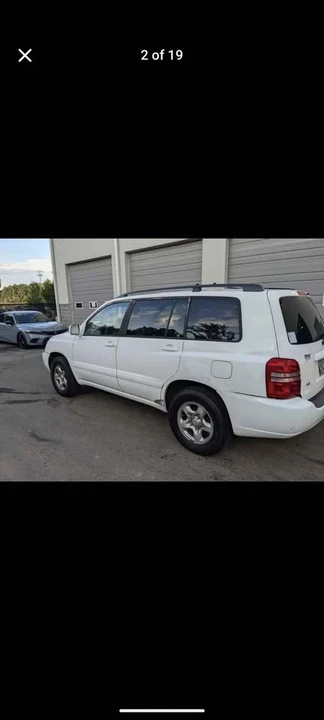 2004 Toyota Highlander - Image 2 of 12