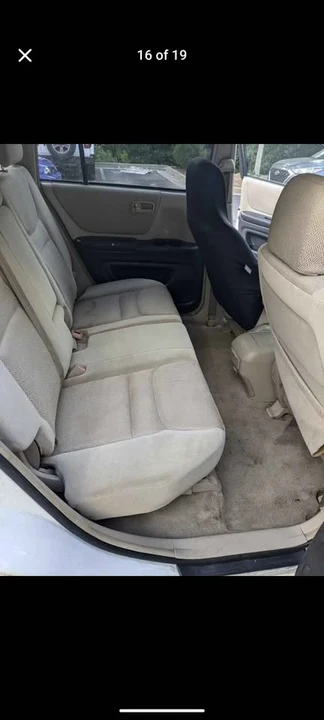 2004 Toyota Highlander - Image 9 of 12
