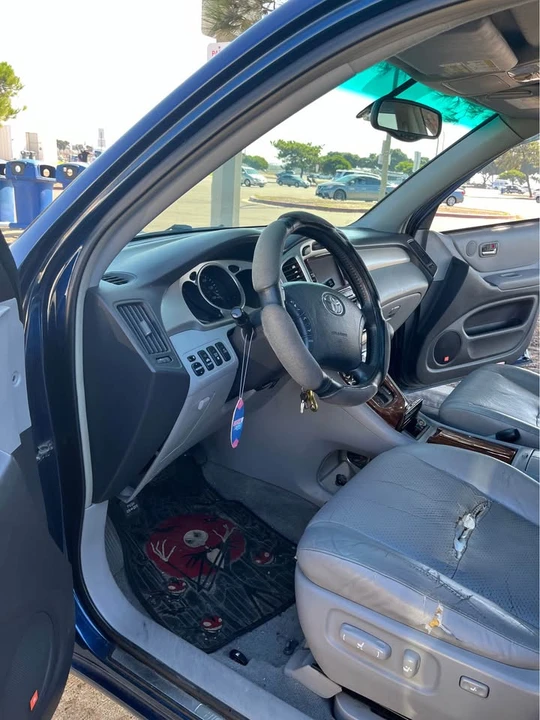 2004 Toyota Highlander - Image 2 of 4
