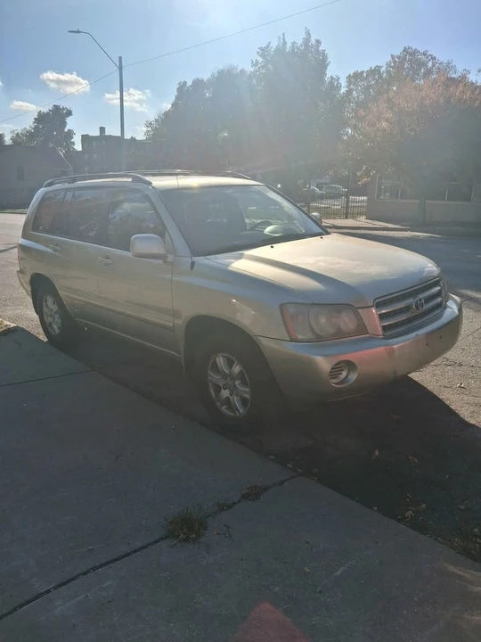 2004 Toyota Highlander - Image 2 of 13