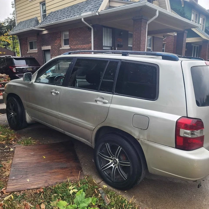 2004 Toyota Highlander - Image 4 of 4