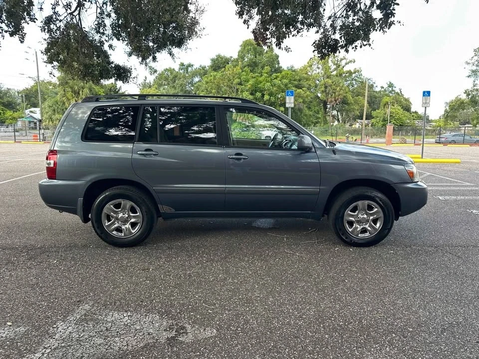 2004 Toyota Highlander - Image 4 of 17