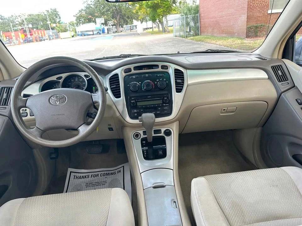 2004 Toyota Highlander - Image 11 of 17