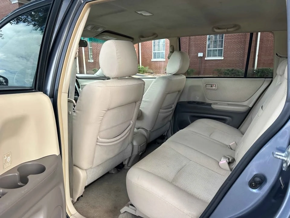 2004 Toyota Highlander - Image 14 of 17