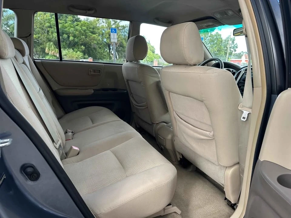 2004 Toyota Highlander - Image 12 of 17