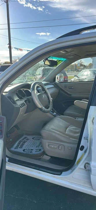 2004 Toyota Highlander - Image 5 of 5