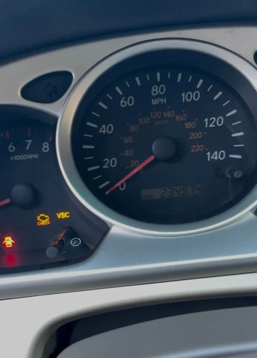 2004 Toyota Highlander - Image 3 of 3