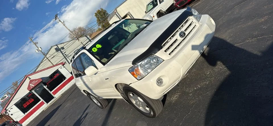 2004 Toyota Highlander - Image 2 of 5