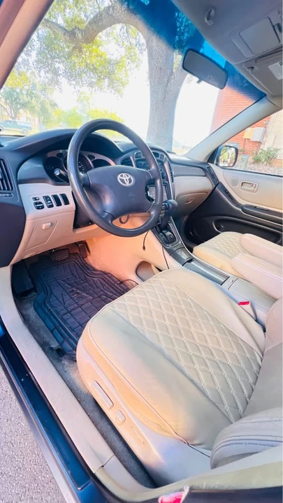 2004 Toyota Highlander - Image 16 of 18