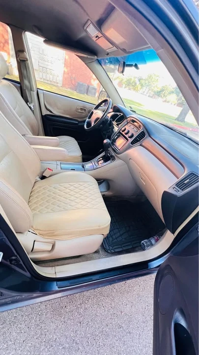 2004 Toyota Highlander - Image 17 of 18