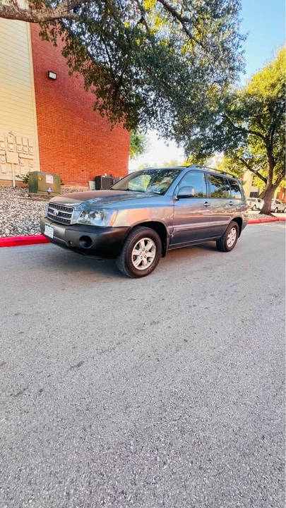 2004 Toyota Highlander - Image 2 of 18