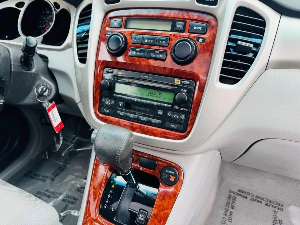 2004 Toyota Highlander - Image 12 of 13