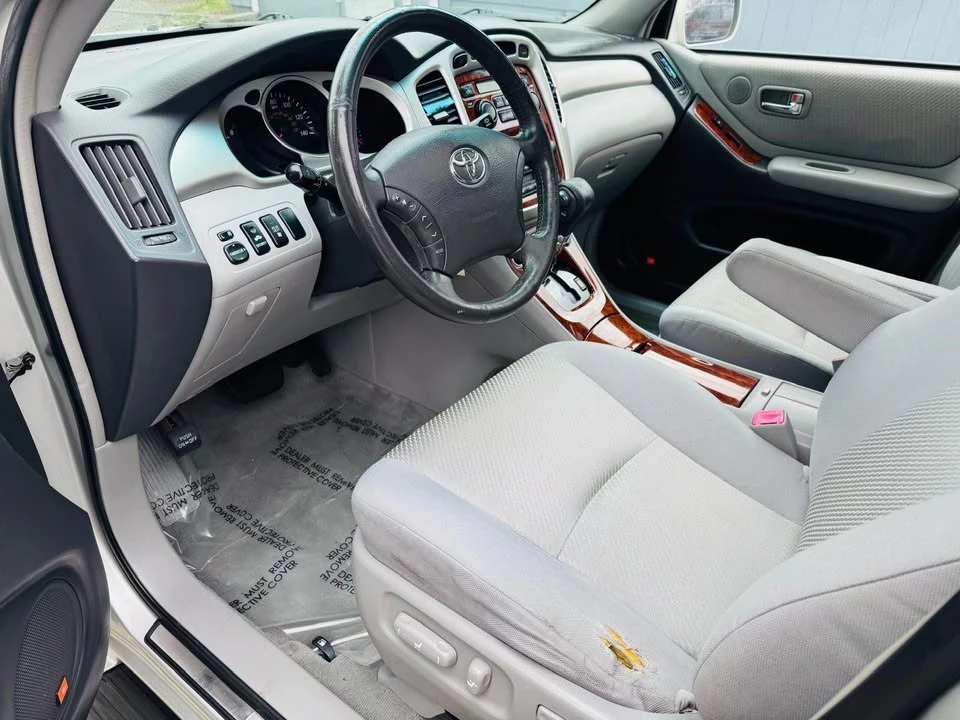 2004 Toyota Highlander - Image 7 of 13