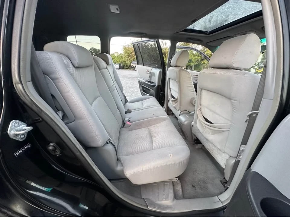 2004 Toyota Highlander - Image 10 of 11