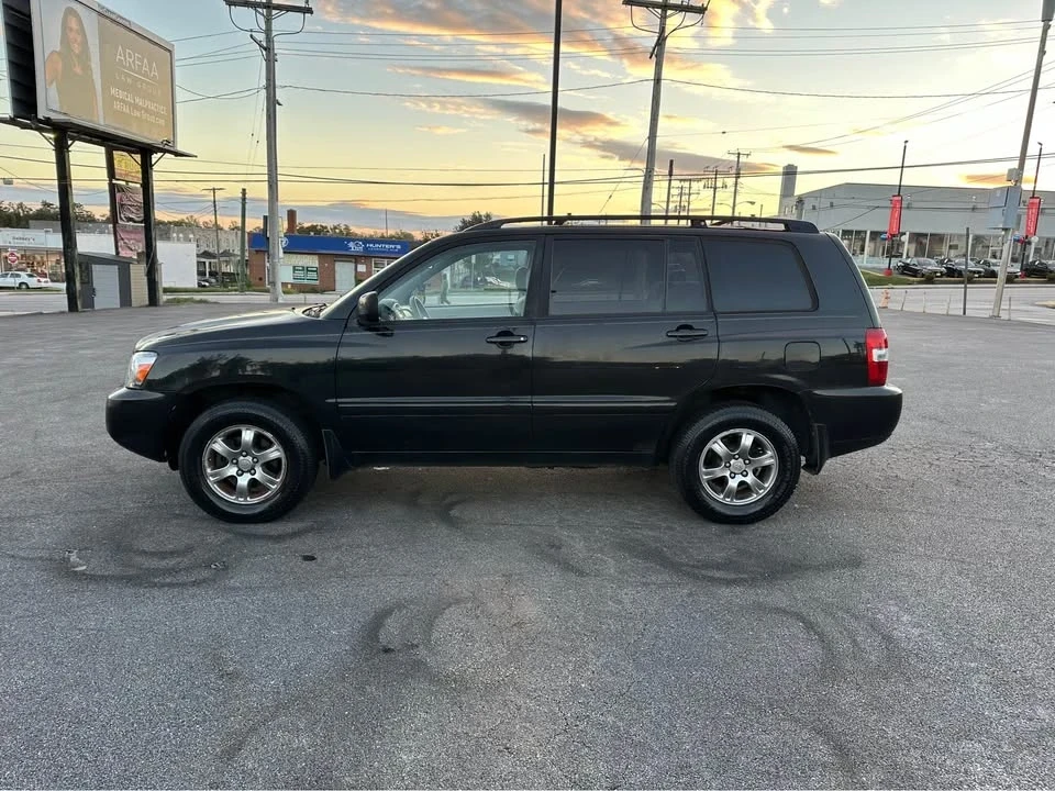 2004 Toyota Highlander - Image 2 of 11