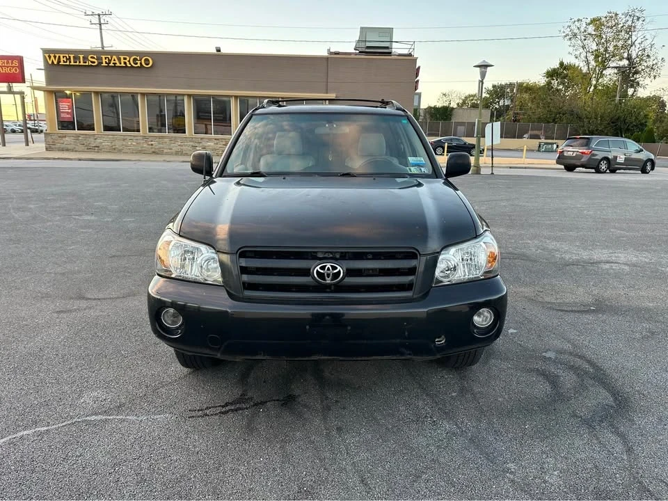 2004 Toyota Highlander - Image 8 of 11