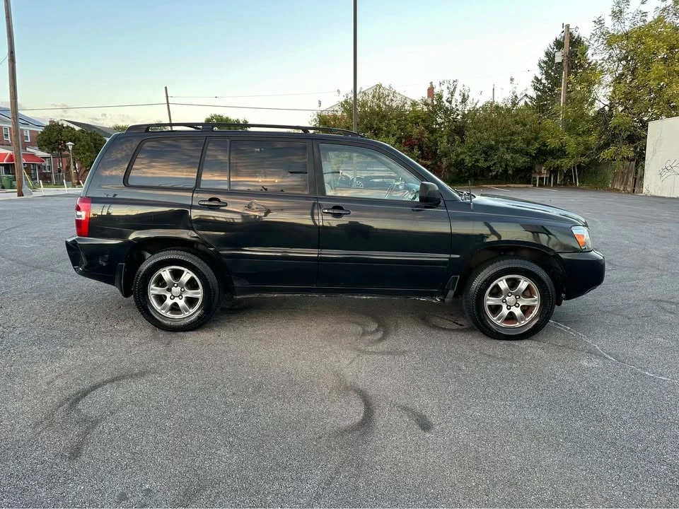 2004 Toyota Highlander - Image 6 of 11