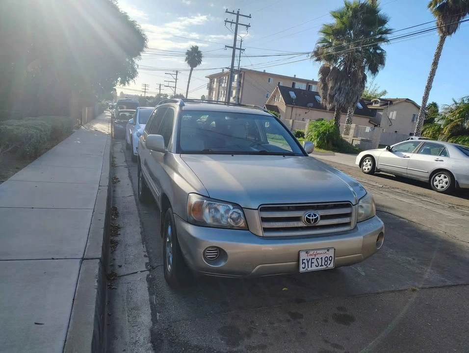 2004 Toyota Highlander - Image 5 of 7
