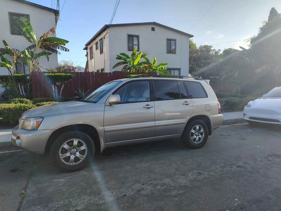 2004 Toyota Highlander - Image 4 of 7