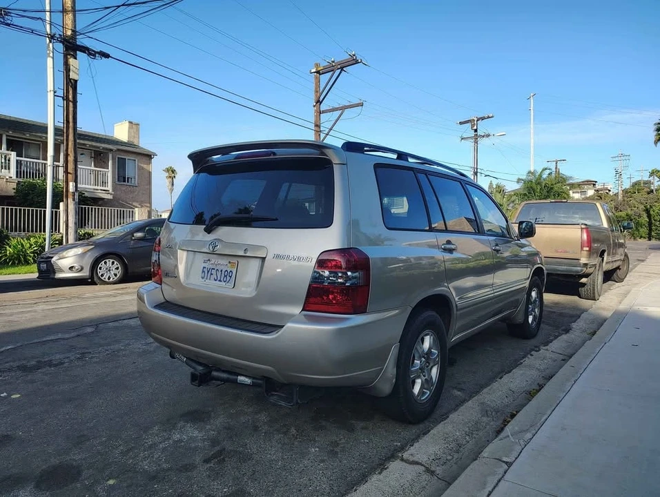 2004 Toyota Highlander - Image 7 of 7