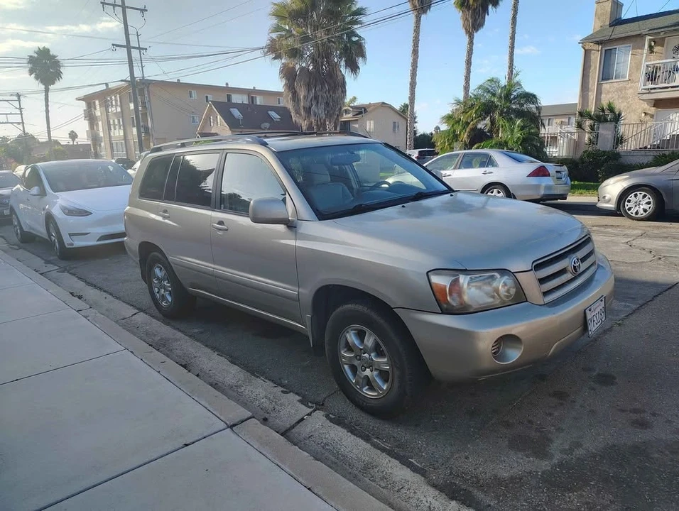 2004 Toyota Highlander - Image 3 of 7