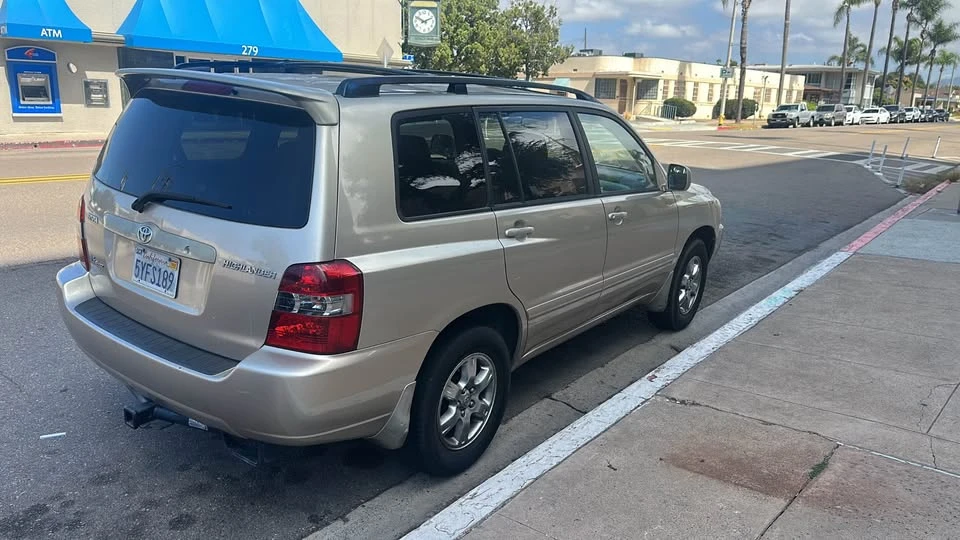 2004 Toyota Highlander - Image 5 of 16