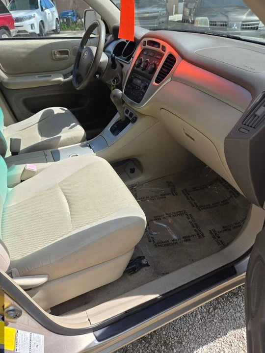 2004 Toyota Highlander - Image 5 of 8