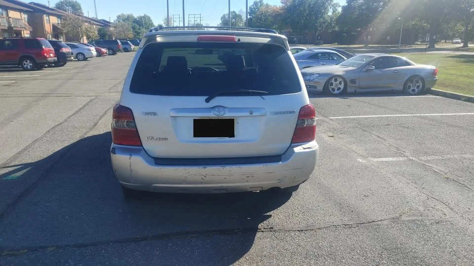 2004 Toyota Highlander - Image 12 of 14