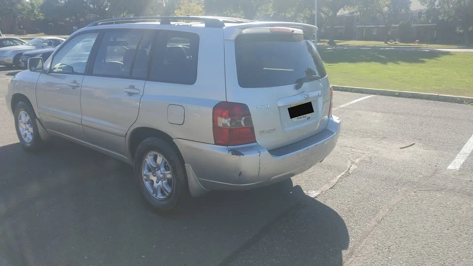 2004 Toyota Highlander - Image 11 of 14