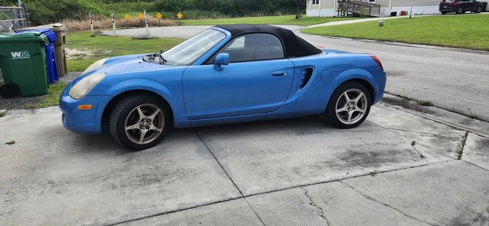 2004 Toyota MR2 Spyder/MR-S - Image 2 of 6