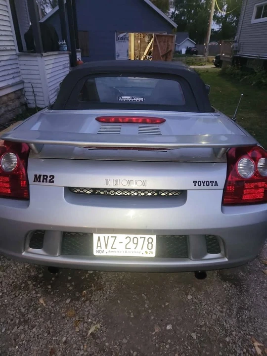 2004 Toyota MR2 Spyder/MR-S - Image 3 of 6