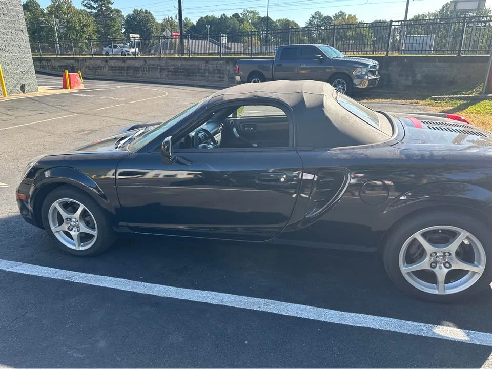 2004 Toyota MR2 Spyder/MR-S - Image 6 of 7