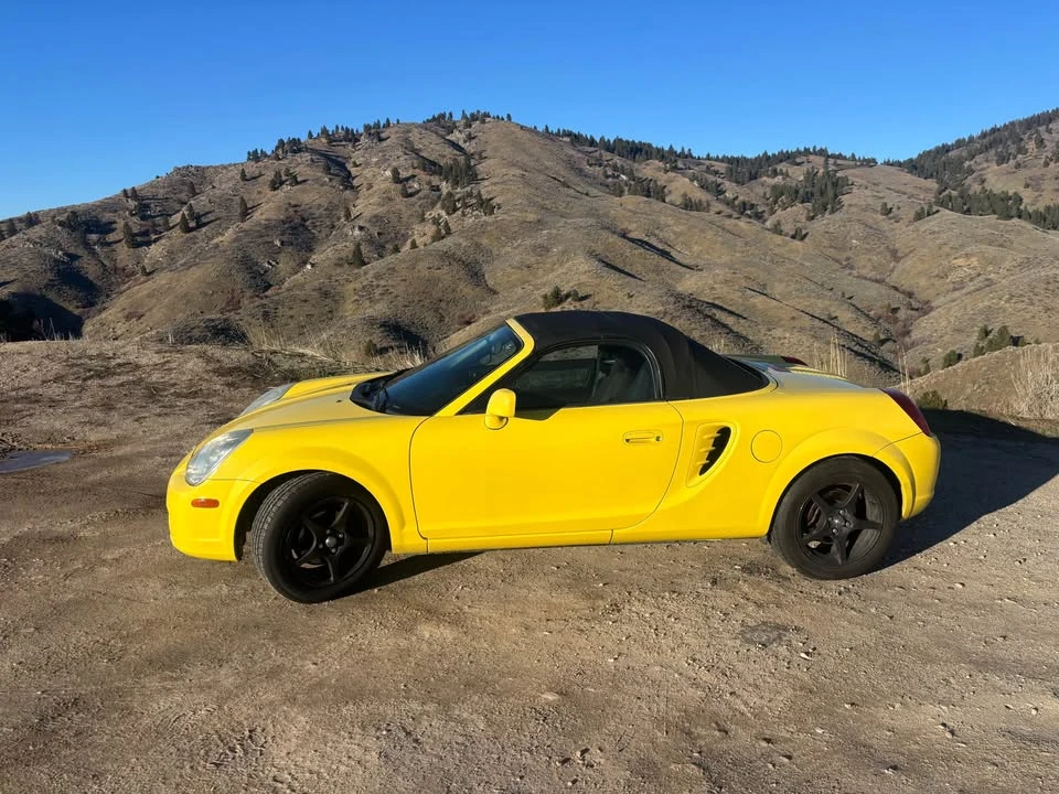 2004 Toyota MR2 Spyder/MR-S - Image 3 of 8