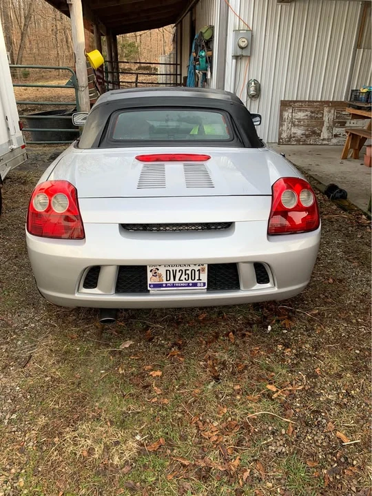 2004 Toyota MR2 Spyder/MR-S - Image 5 of 11