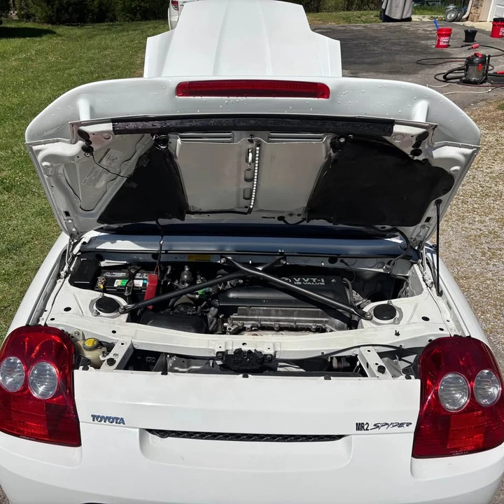 2004 Toyota MR2 Spyder/MR-S - Image 2 of 13