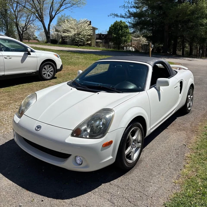2004 Toyota MR2 Spyder/MR-S - Image 10 of 13