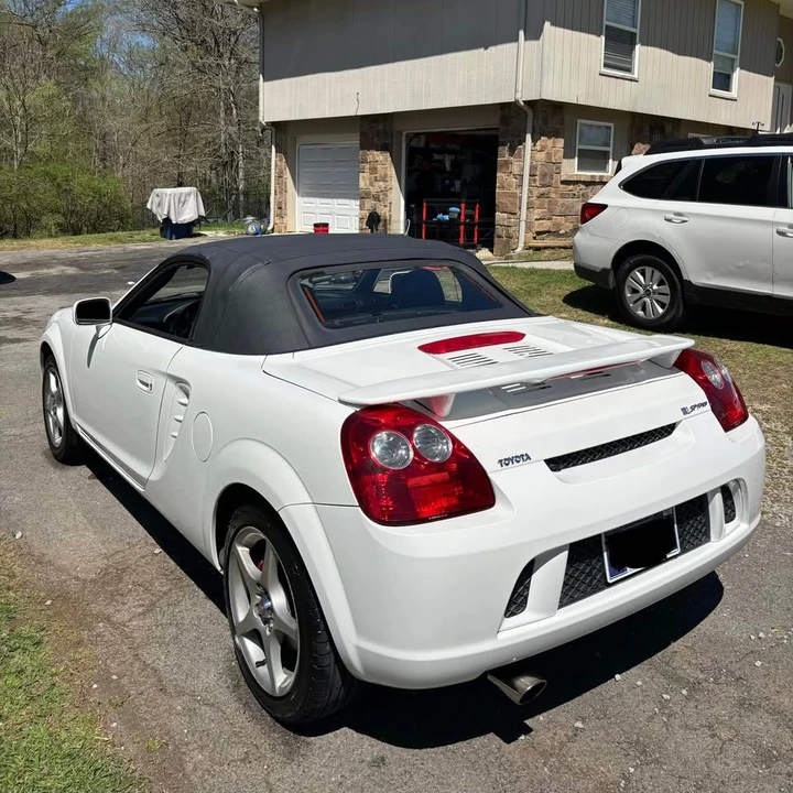2004 Toyota MR2 Spyder/MR-S - Image 11 of 13
