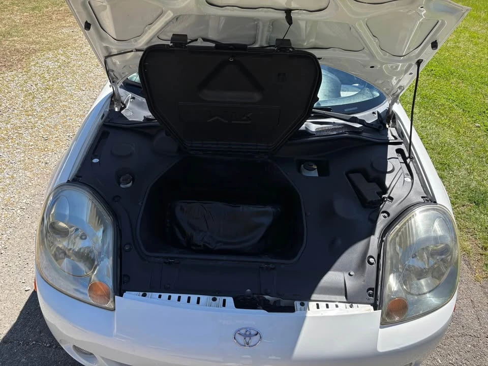 2004 Toyota MR2 Spyder/MR-S - Image 13 of 13