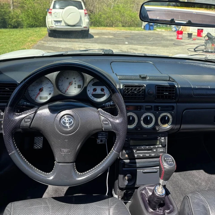 2004 Toyota MR2 Spyder/MR-S - Image 5 of 13